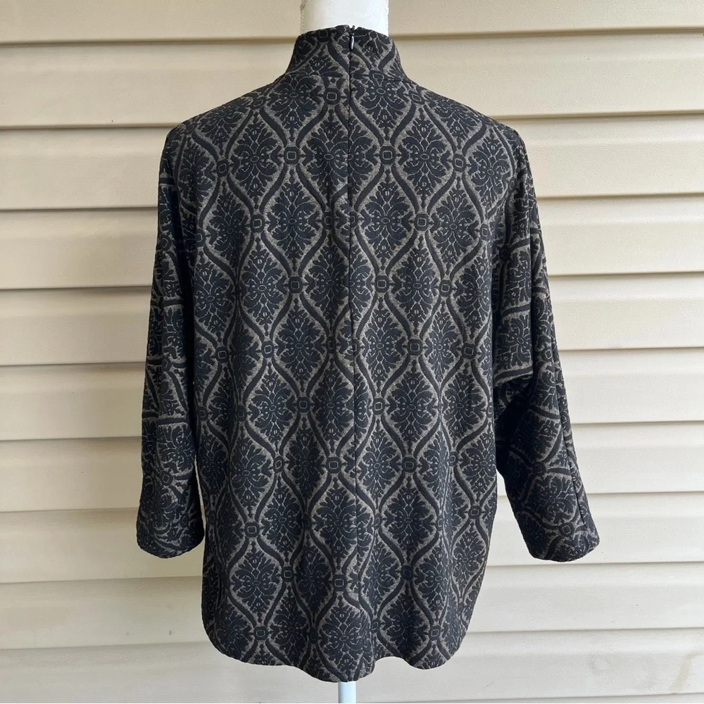 •Bobeau• Brocade Pattern Mock Neck Top - Size Large - Picture 5 of 9